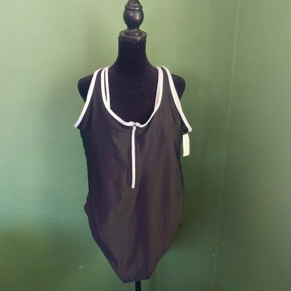 2X Black Old Navy One Piece Swimsuit